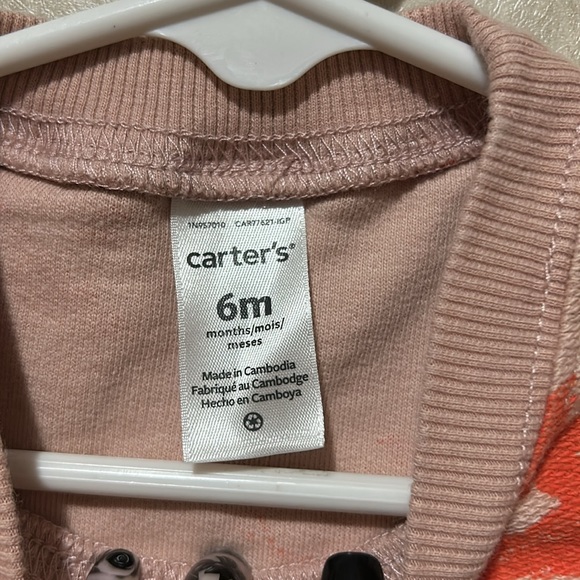 Salmon Cat&Jack 3-6mo pullover set
Carters butterfly and flower 6mo pullover set - Picture 9 of 12